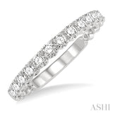 1/2 Ctw Lattice Round Cut Diamond Wedding Band in 14K White Gold