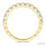 3/4 Ctw Lattice Round Cut Diamond Wedding Band in 14K Yellow Gold