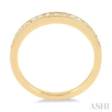 1/4 Ctw Round Cut Diamond Wedding Band in 14K Yellow Gold