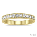 1/2 Ctw Round Cut Diamond Wedding Band in 14K Yellow Gold
