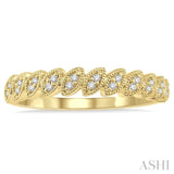 1/10 Ctw Leaf Motif Round Cut Diamond Stackable Band in 14K Yellow Gold