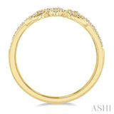 1/6 Ctw Chevron Loop Lattice Round Cut Diamond Wedding Band in 14K Yellow Gold