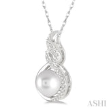 1/20 Ctw Round Cut Diamond Twisted 7 MM Cultured Pearl Accented Pendant in 10K White Gold with chain