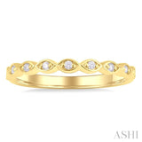 1/10 ctw Marquise Mount Link Round Cut Diamond Wedding Band in 14K Yellow Gold