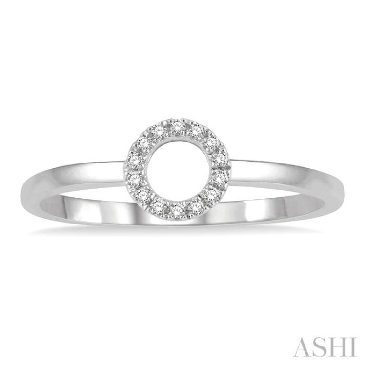 Circle Diamond Fashion Ring