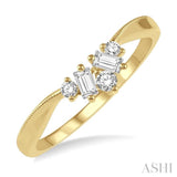 1/5 Ctw Chevron Baguette and Round Cut Diamond Band in 14K Yellow Gold